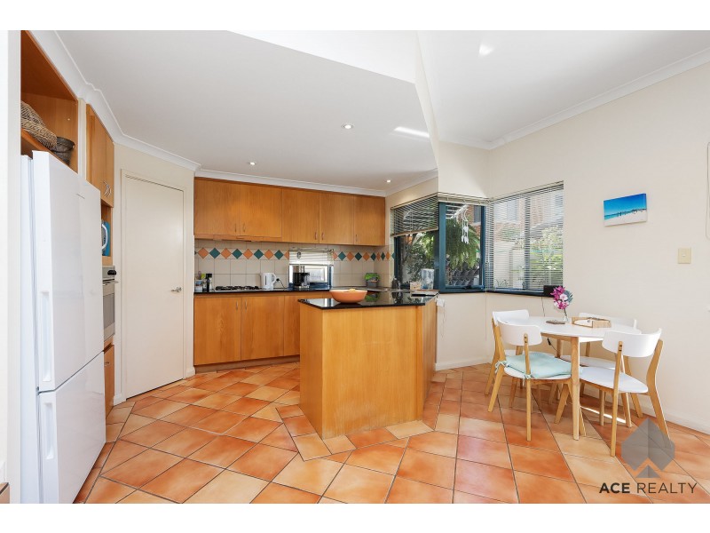 2/16 Kintail Road, Applecross WA 6153