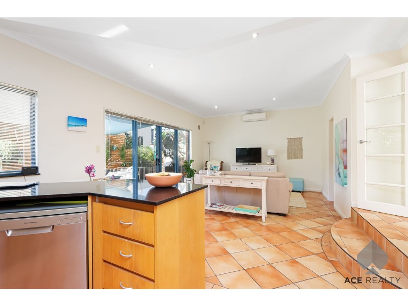 2/16 Kintail Road, Applecross WA 6153