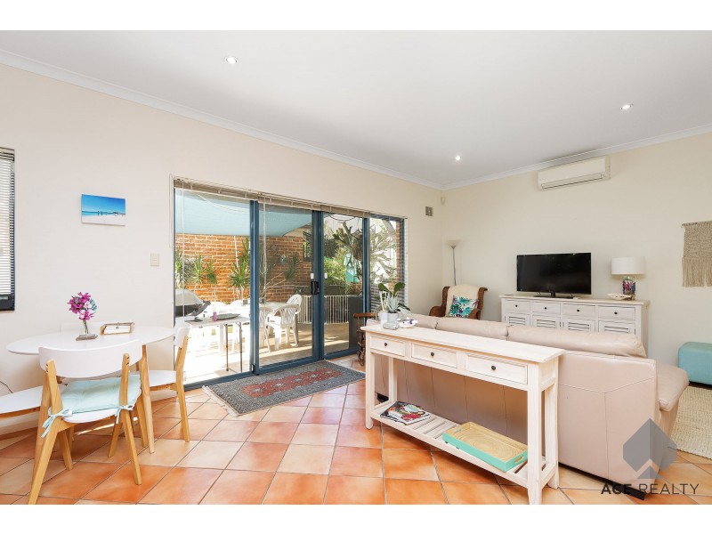 2/16 Kintail Road, Applecross WA 6153