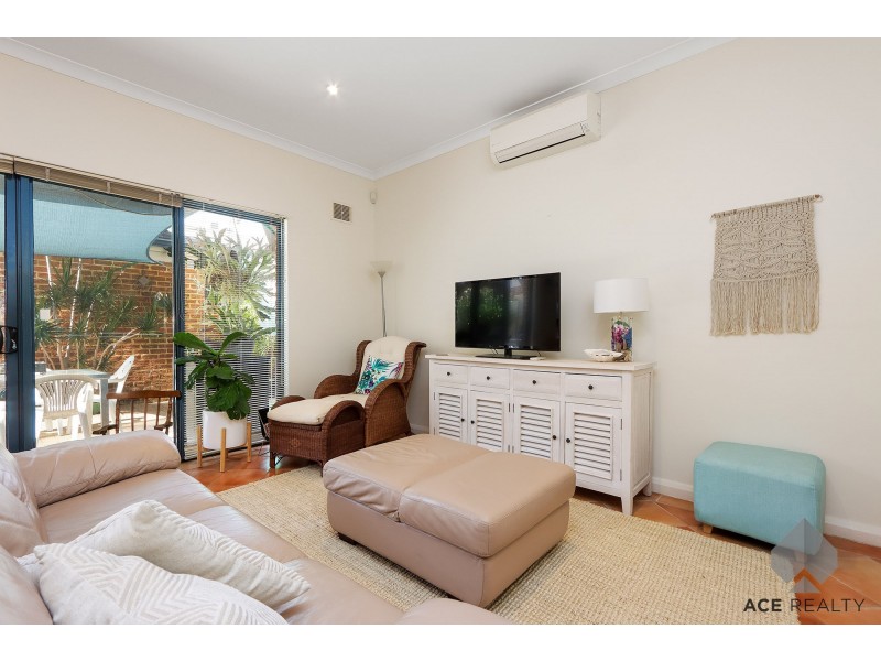 2/16 Kintail Road, Applecross WA 6153