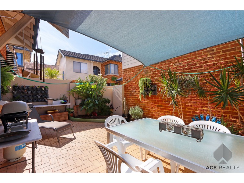 2/16 Kintail Road, Applecross WA 6153