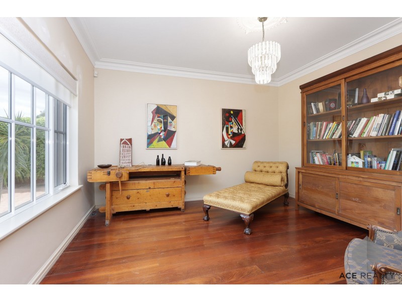 20 Bridges Road, Melville WA 6156