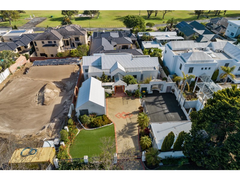 86 Tweeddale Road, Applecross WA 6153