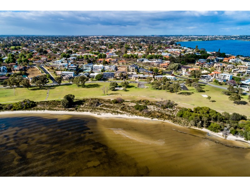 86 Tweeddale Road, Applecross WA 6153