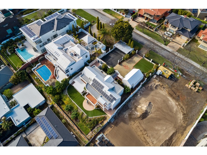 86 Tweeddale Road, Applecross WA 6153