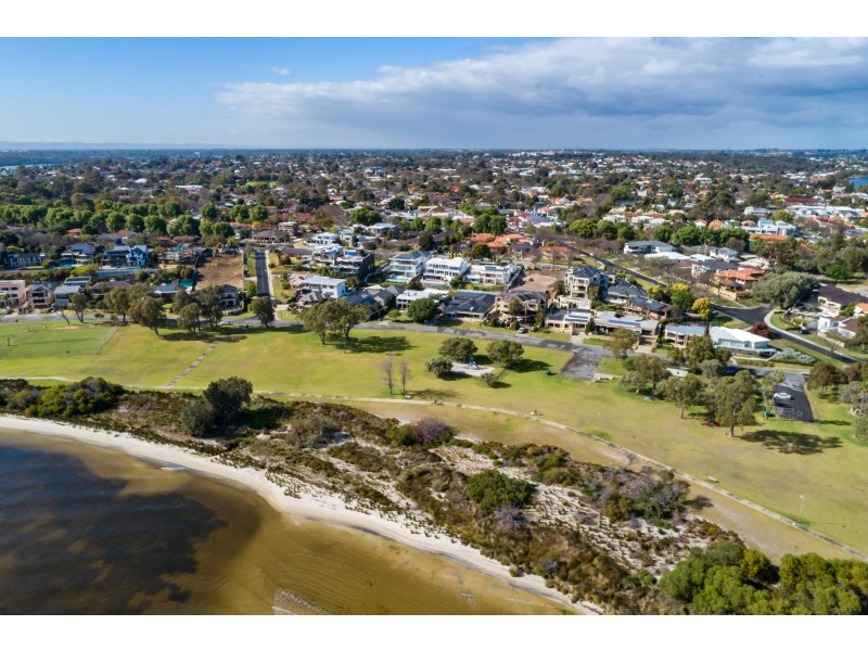 86 Tweeddale Road, Applecross WA 6153