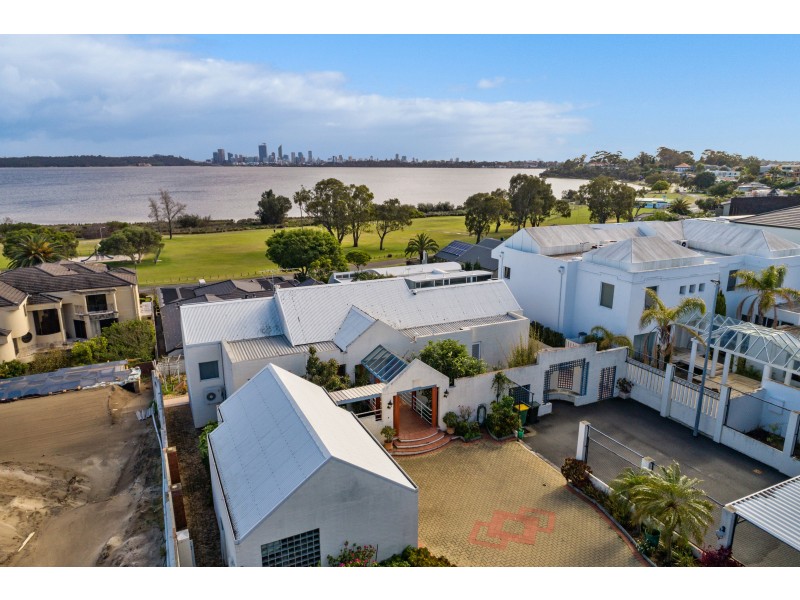 86 Tweeddale Road, Applecross WA 6153