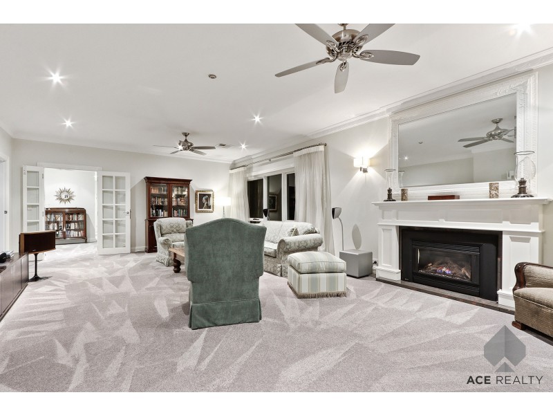 27 Glenelg Street, Applecross WA 6153