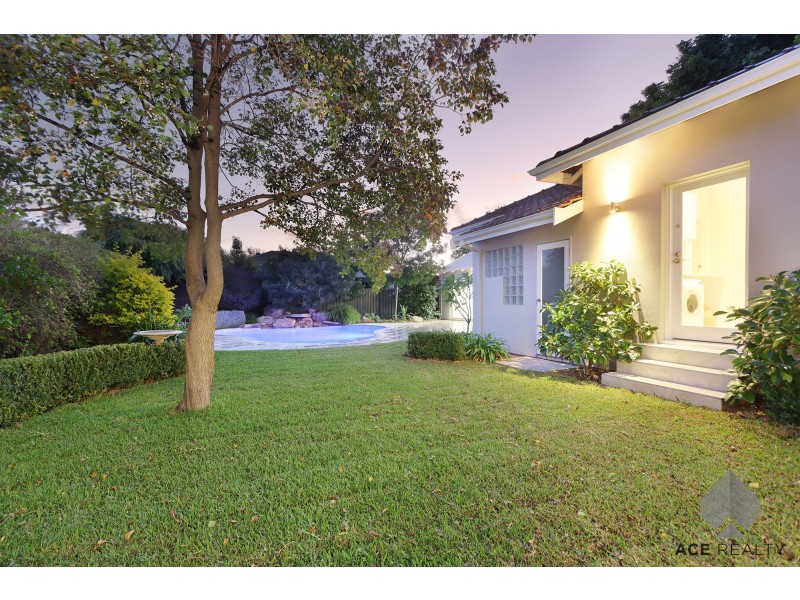 27 Glenelg Street, Applecross WA 6153