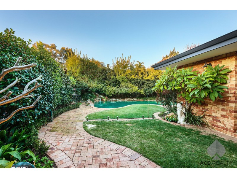 6A Atkins Road, Applecross WA 6153