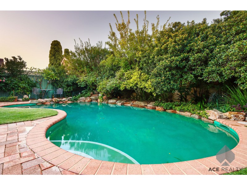 6A Atkins Road, Applecross WA 6153