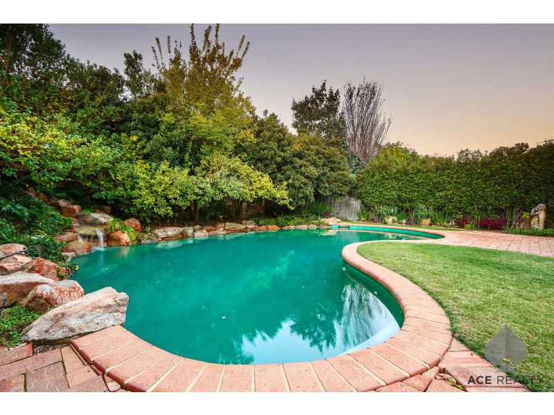 6A Atkins Road, Applecross WA 6153