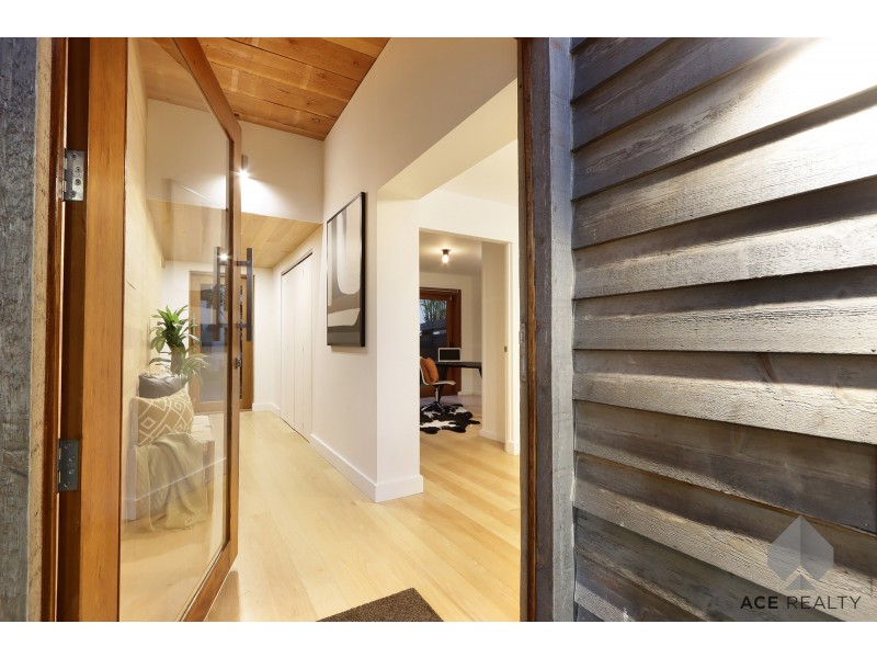 8B Atkins Road, Applecross WA 6153