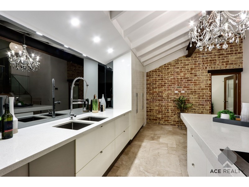 8B Atkins Road, Applecross WA 6153