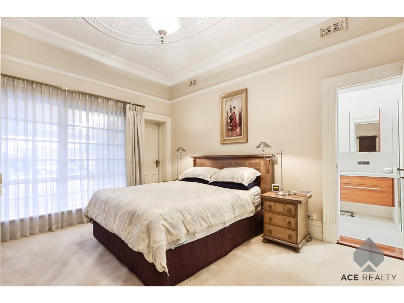 7 Third Avenue, Applecross WA 6153