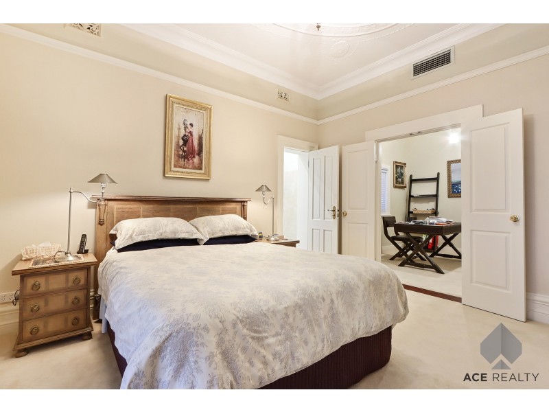 7 Third Avenue, Applecross WA 6153