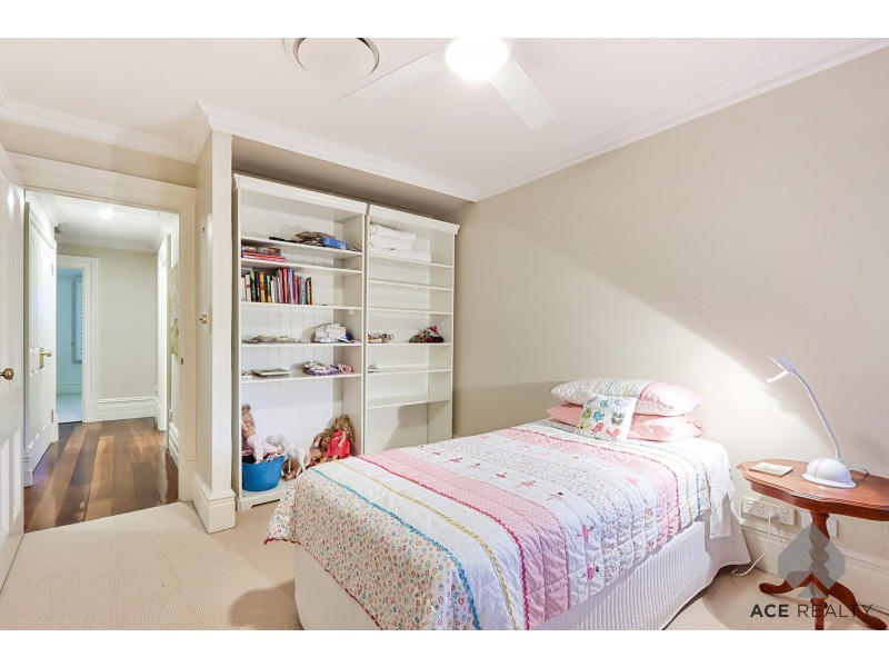 7 Third Avenue, Applecross WA 6153