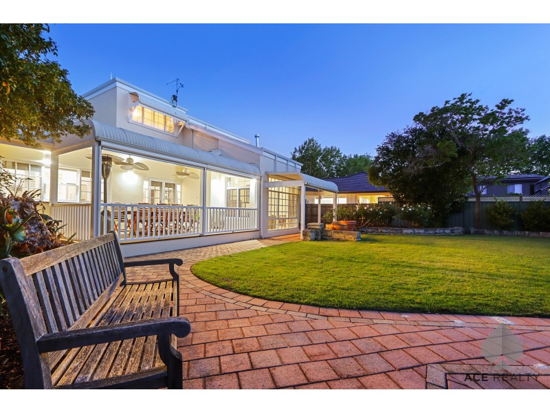 7 Third Avenue, Applecross WA 6153