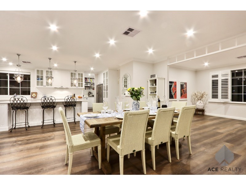 36A Tweeddale Road, Applecross WA 6153