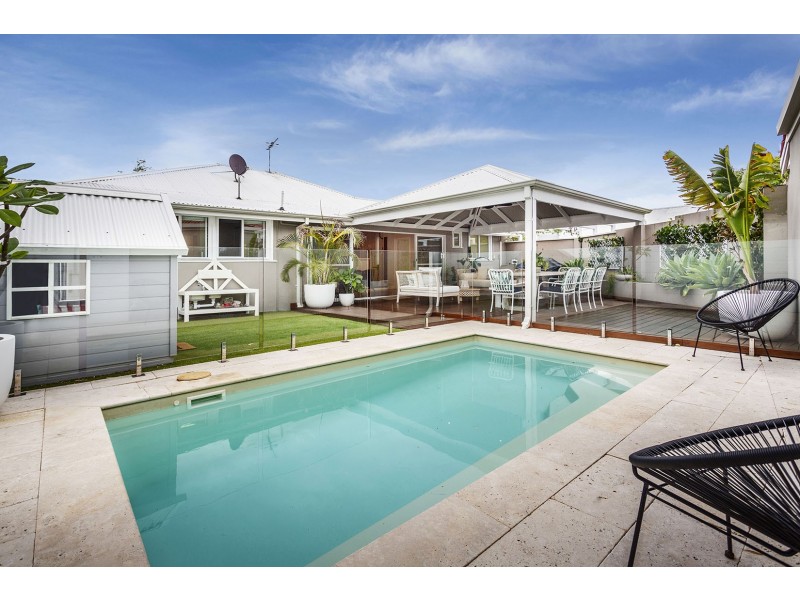 2A Norma Road, Alfred Cove WA 6154