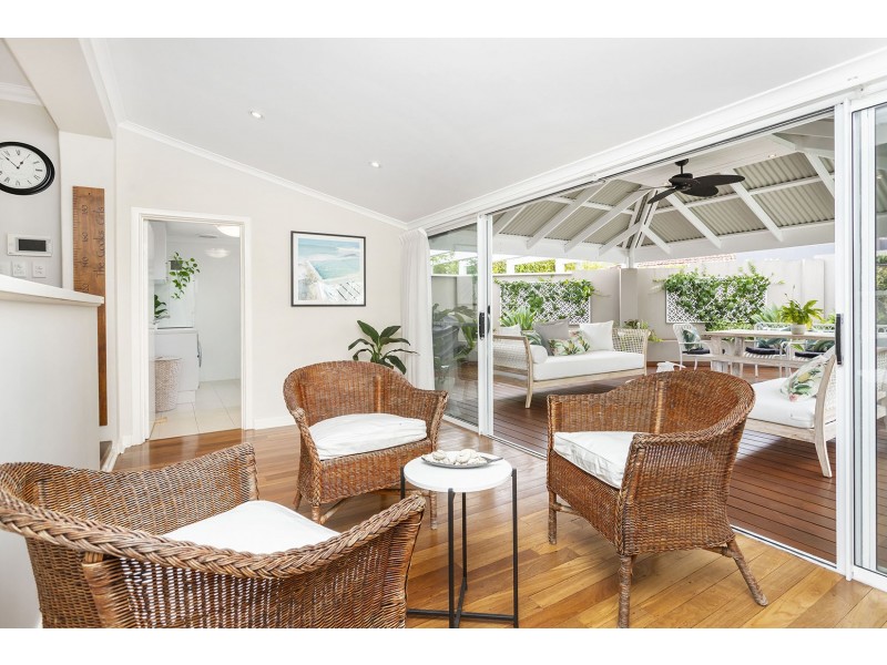 2A Norma Road, Alfred Cove WA 6154