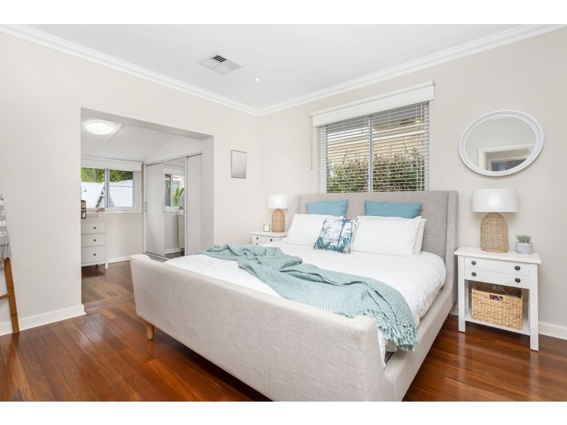 2A Norma Road, Alfred Cove WA 6154