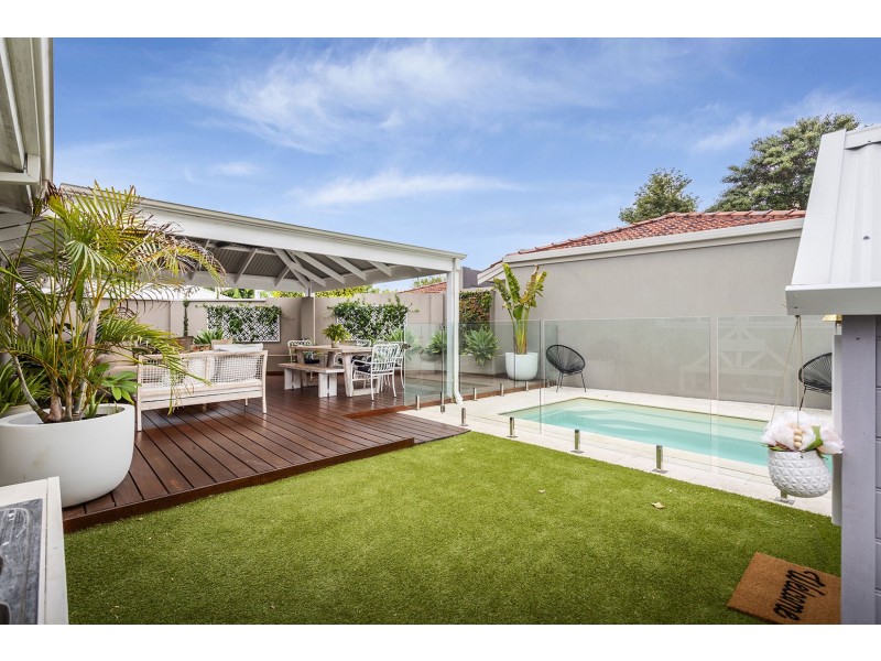 2A Norma Road, Alfred Cove WA 6154