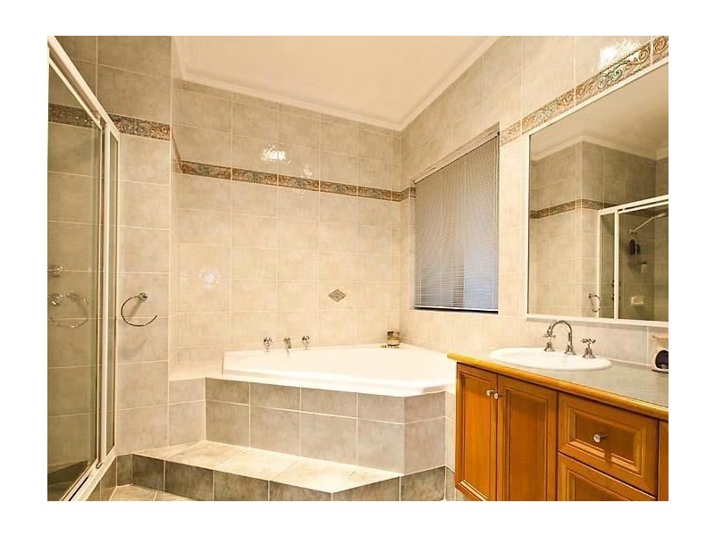 1/11 Tweeddale Road, Applecross WA 6153