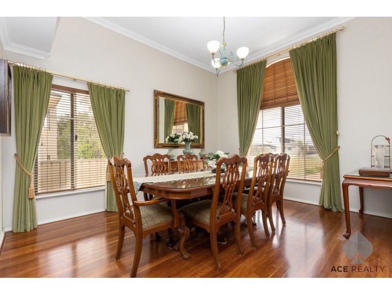 8 Hawkins Street, Mount Pleasant WA 6153