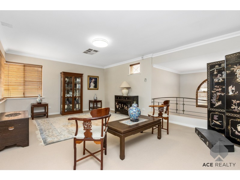 8 Hawkins Street, Mount Pleasant WA 6153