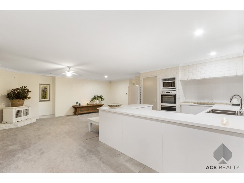 99 Aitken Drive, Winthrop WA 6150