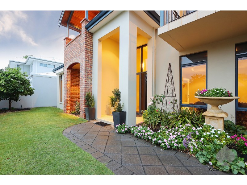 15 Fletcher Street, Applecross WA 6153