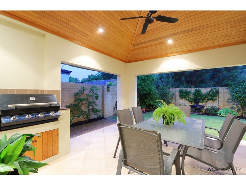 15 Fletcher Street, Applecross WA 6153