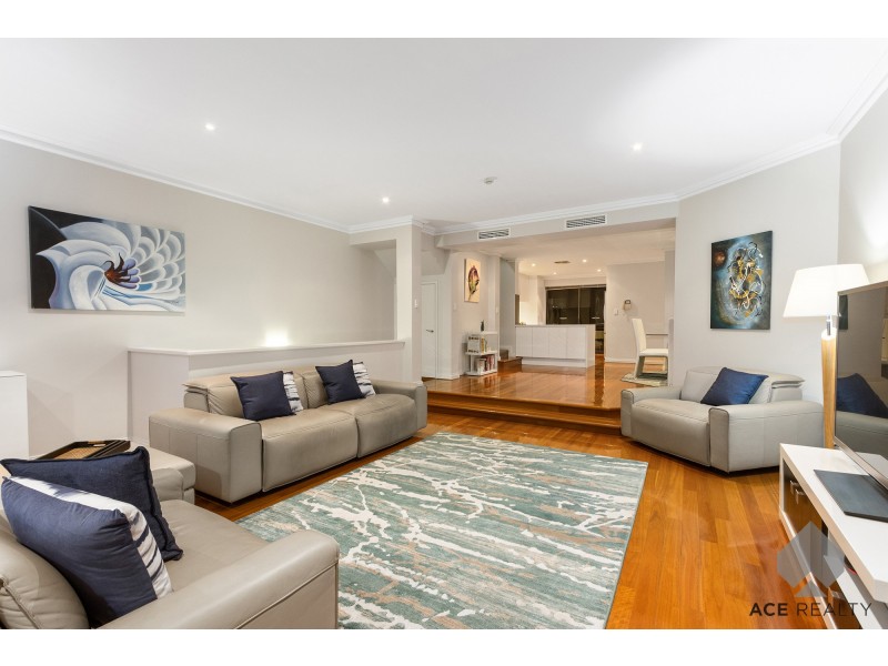 6 Swan Street, South Perth WA 6151