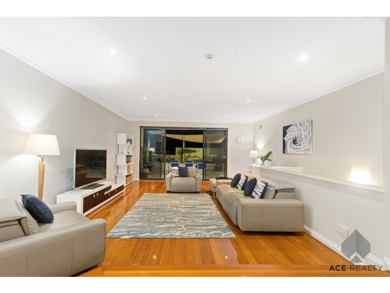 6 Swan Street, South Perth WA 6151