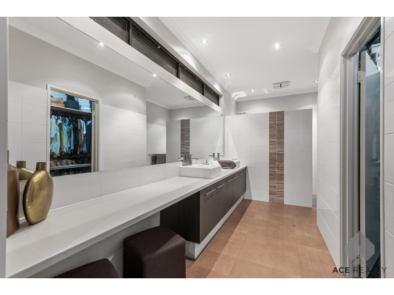 7B Emerald Avenue, Mount Pleasant WA 6153