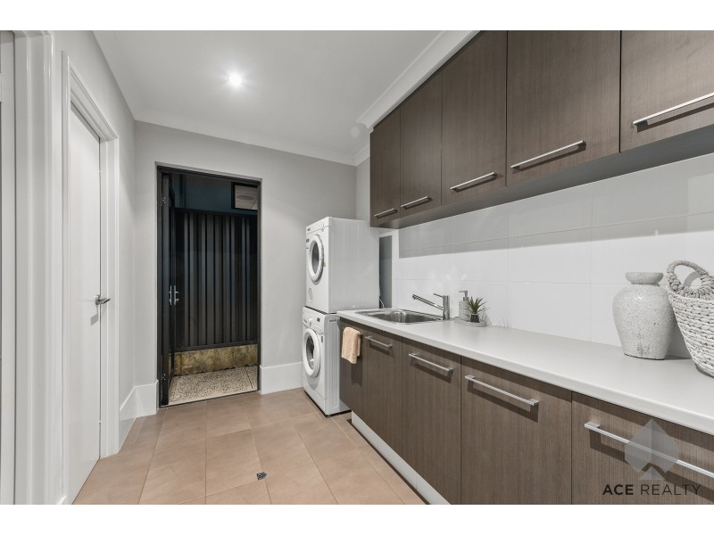 7B Emerald Avenue, Mount Pleasant WA 6153