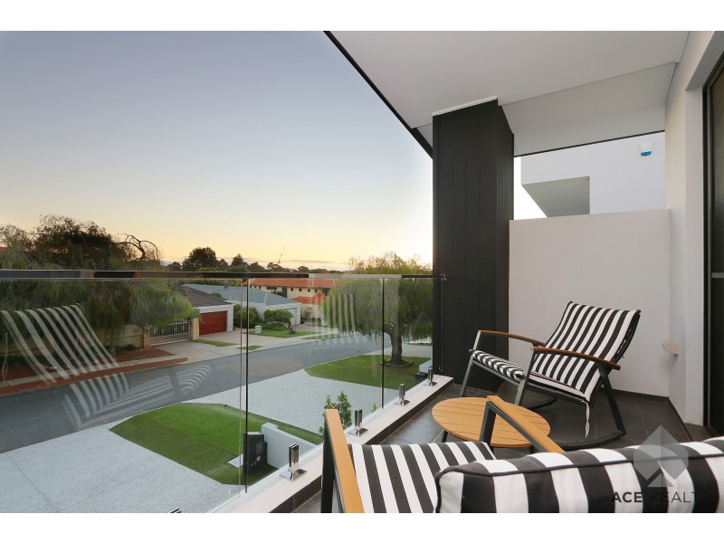 13B Raymond Street, Mount Pleasant WA 6153