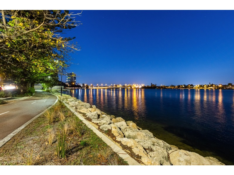 4/21 The Esplanade, Mount Pleasant WA 6153