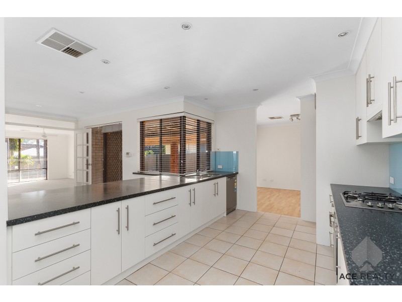 7 Whitton Court, Kingsley WA 6026