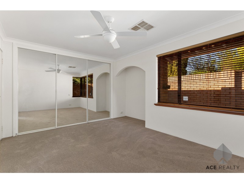 7 Whitton Court, Kingsley WA 6026