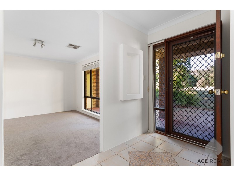 7 Whitton Court, Kingsley WA 6026