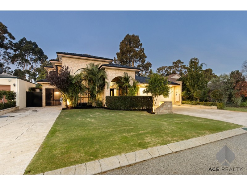 11 Kooralbyn Valley Crescent, Jandakot WA 6164