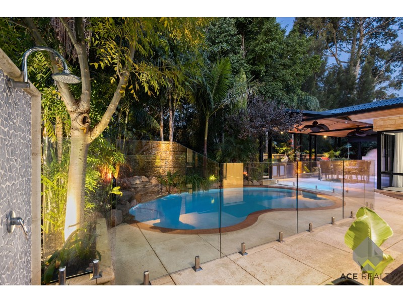 11 Kooralbyn Valley Crescent, Jandakot WA 6164