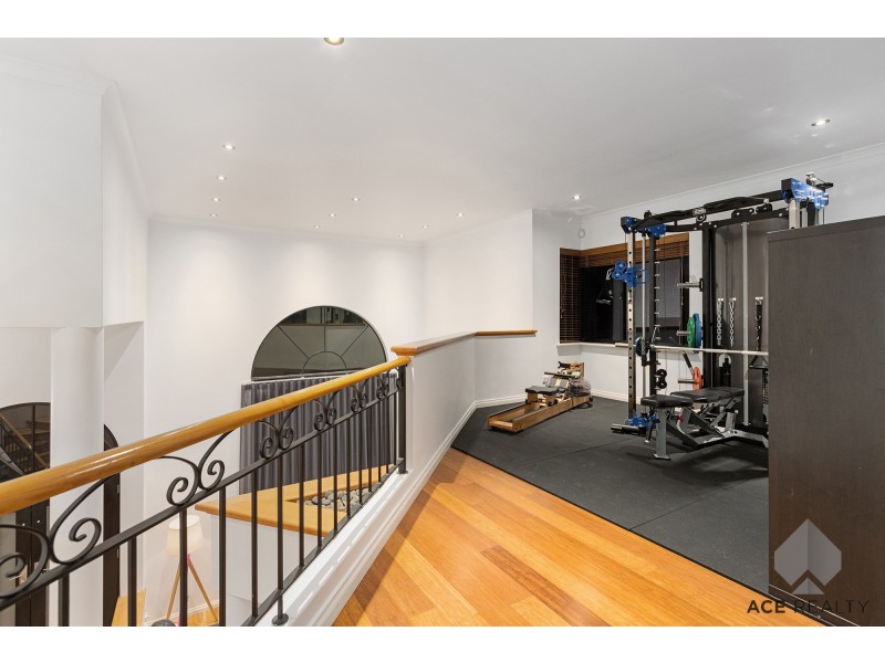 11 Kooralbyn Valley Crescent, Jandakot WA 6164