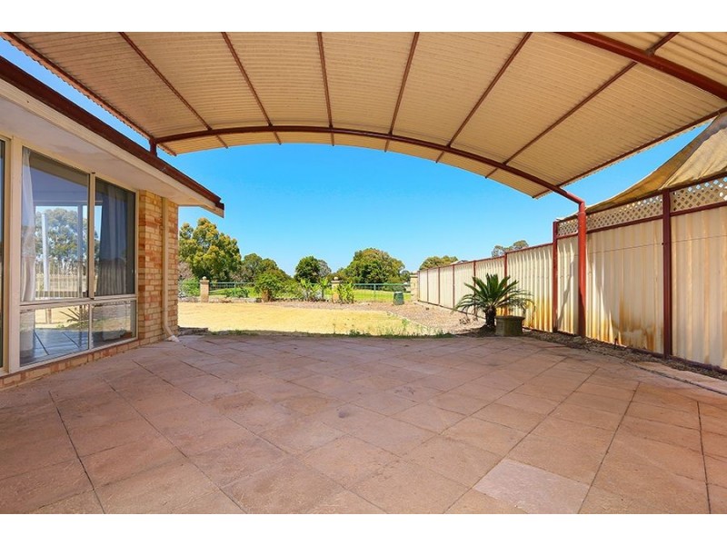 10 Glen Iris Drive, Jandakot WA 6164