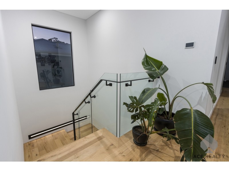 13A Raymond Street, Mount Pleasant WA 6153