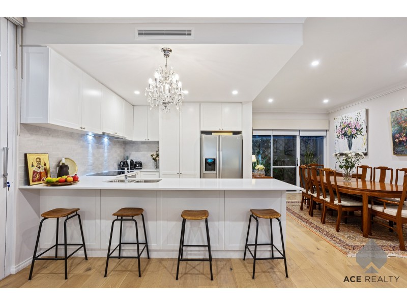 3/8 Matheson Road, Applecross WA 6153