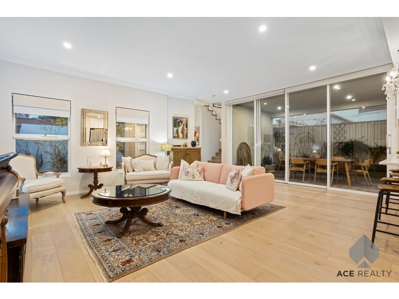 3/8 Matheson Road, Applecross WA 6153