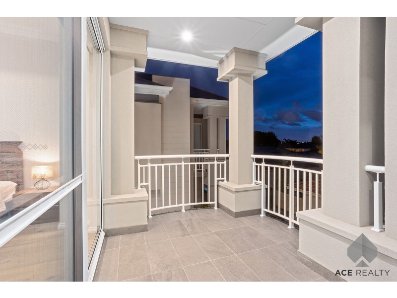 3/8 Matheson Road, Applecross WA 6153